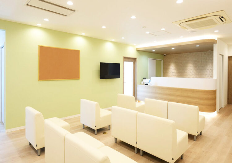 継承開業に伴う内科・小児科医院の増築改修工事