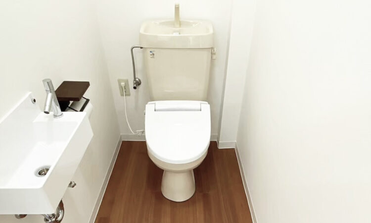 横浜市青葉区の薬局｜トイレ内装工事 事例