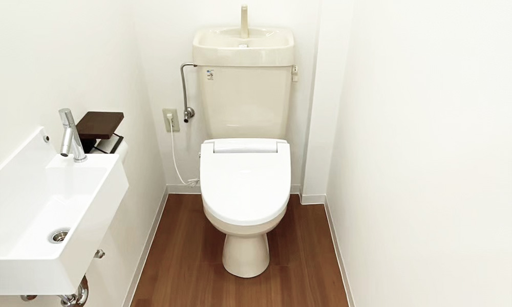 横浜市青葉区の薬局｜トイレ内装工事 事例